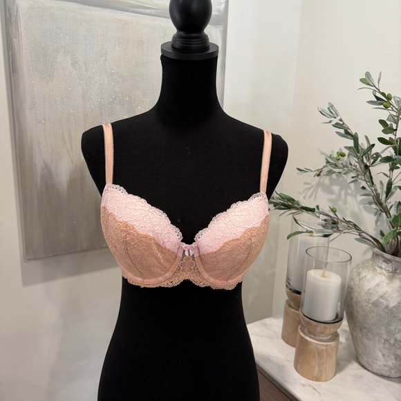 Victoria's Secret Other - Victoria’s Secret Dream Angels Lined Demi Bra in Pink and Nude size 34D